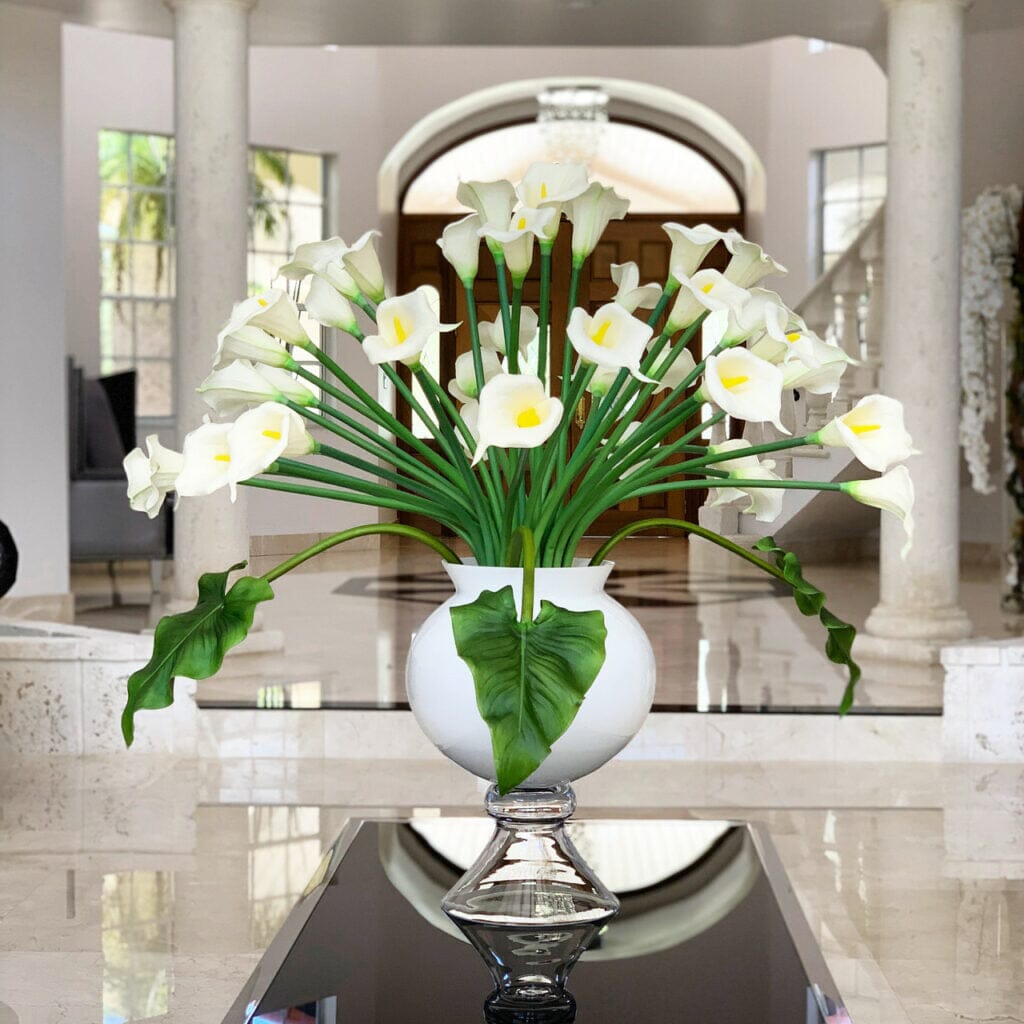 Elegant Vase with Multiple White Calla Lilies The New Garden