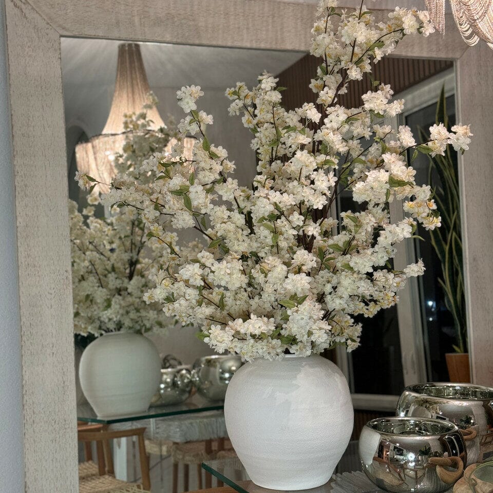 Konos Vase with Cherry Blossoms The New Garden 